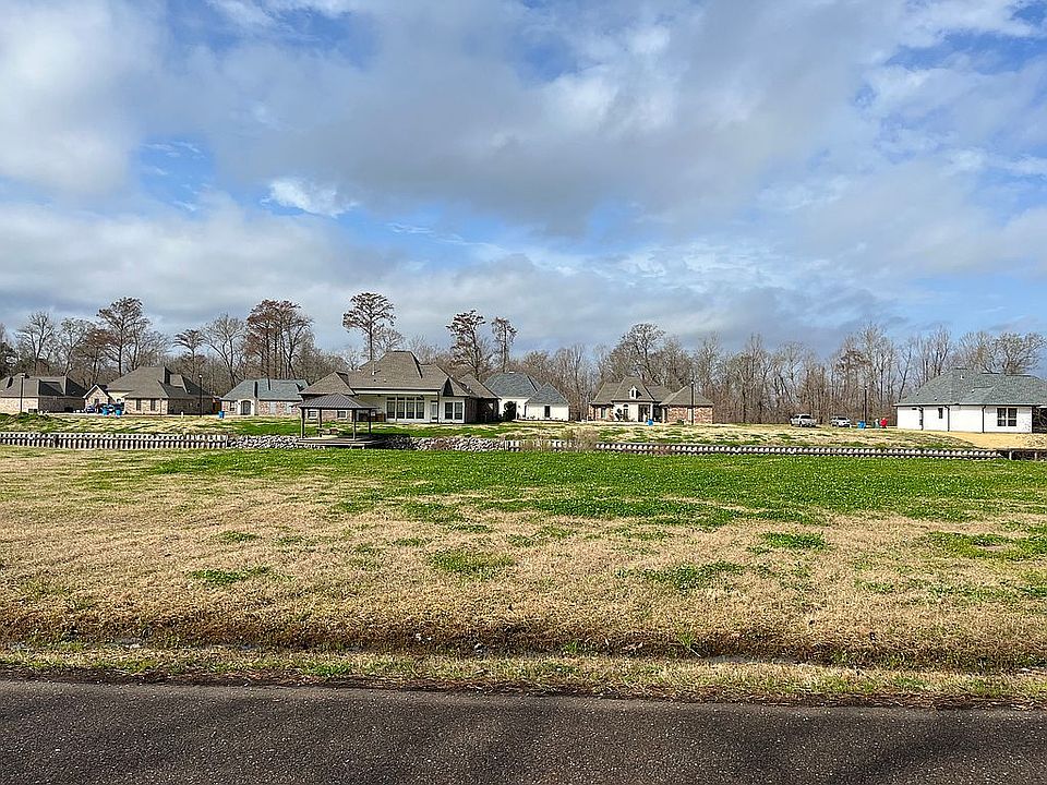 1st image of 18 Cypress Cv