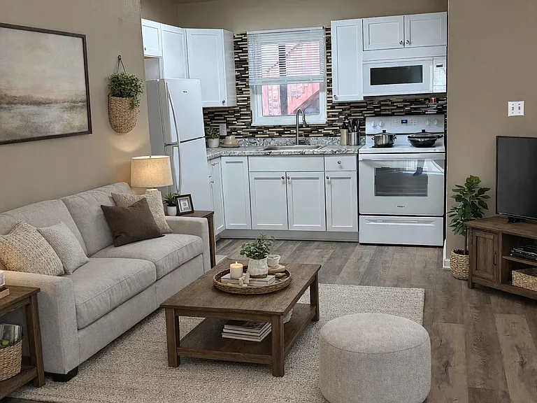 1802 Shelby St #14 — Photo 1