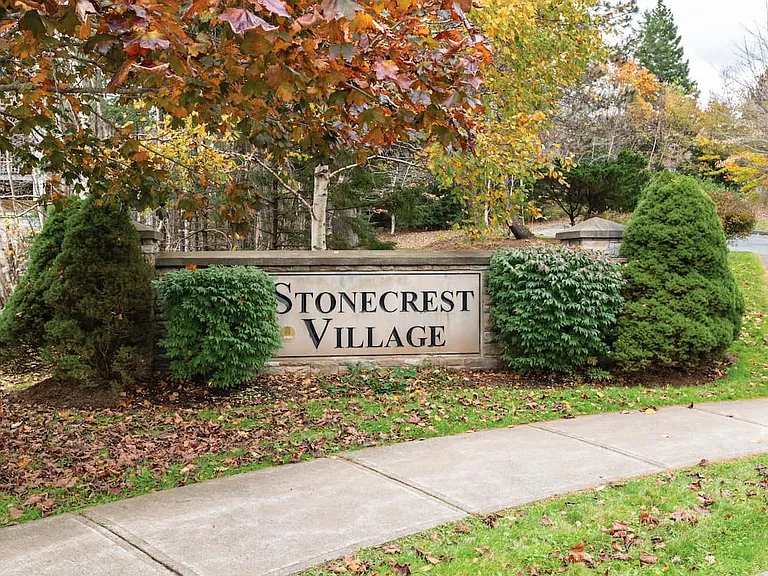81 Radcliffe Dr #79 — Photo 3