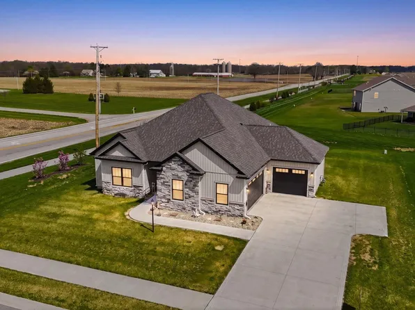 1572 Hager Way, Fort Wayne, IN 46818