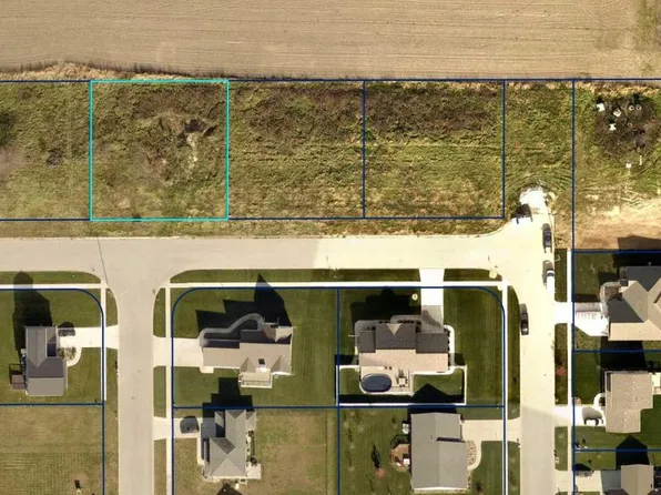 511 Mitchell Ave, Kouts, IN 46347