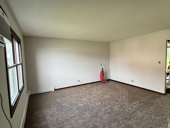 5th image of 532 Hauert St APT 3