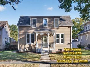 1011 13th St, Highland, IL 62249
