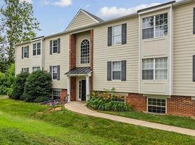 1217 Villa Ln