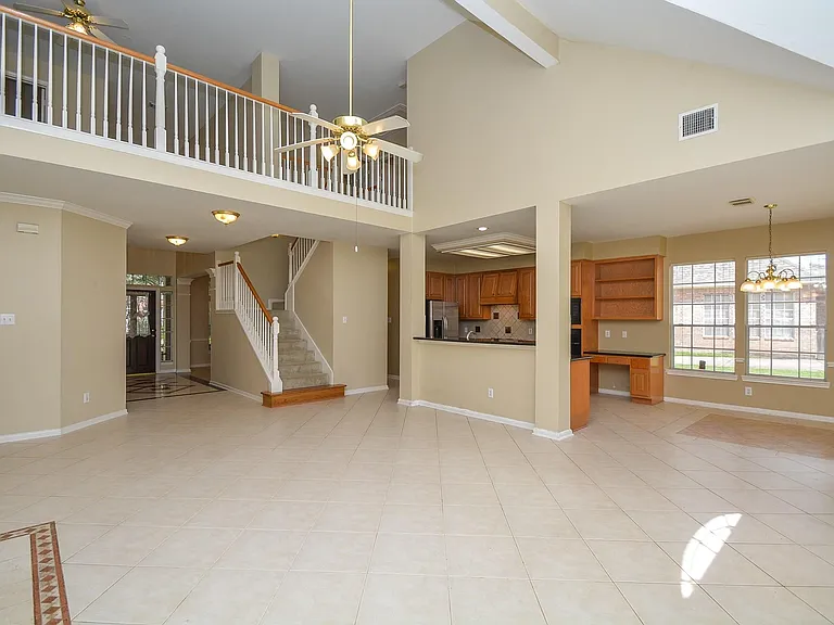 17415 Fountainview Cir — Photo 9