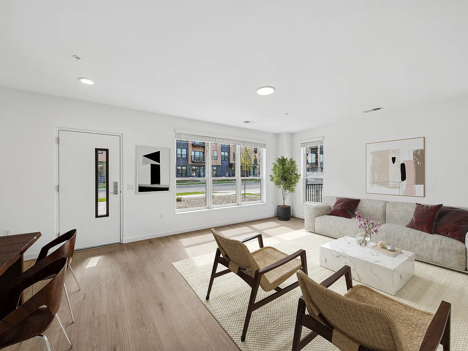 2 bed, 1856 sqft, $3,895 — Photo 3