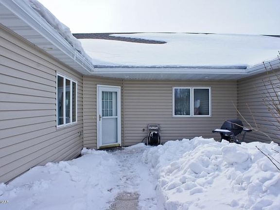3rd image of 811 Morningside Dr