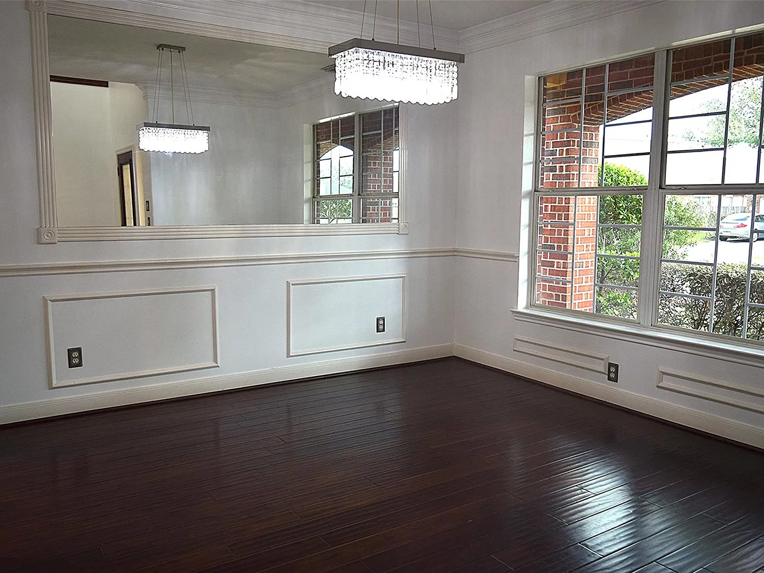 4 bed, 2.5 bath, 2997 sqft, $2,300 — Photo 3