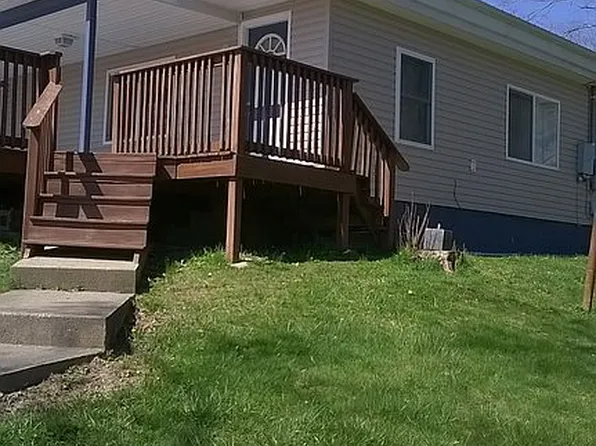 107 And A Half Combs St, Beckley, WV 25801