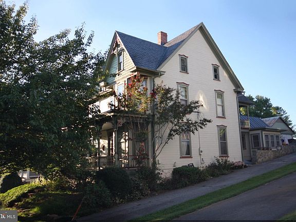 5th image of 21 E Main St