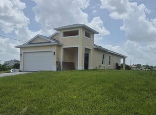 546 Pachman Circle, Lehigh Acres, FL 33974