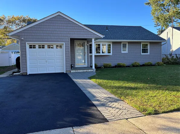 182 Hungry Harbor Road, Valley Stream, NY 11581