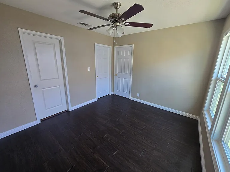 228 Prospect Ave — Photo 4
