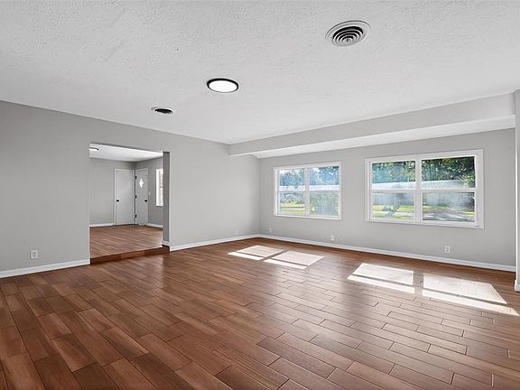 3rd image of 4600 NE 22nd Ave