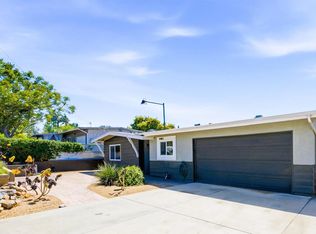 421 Hillcrest Ln, Fallbrook, CA 92028