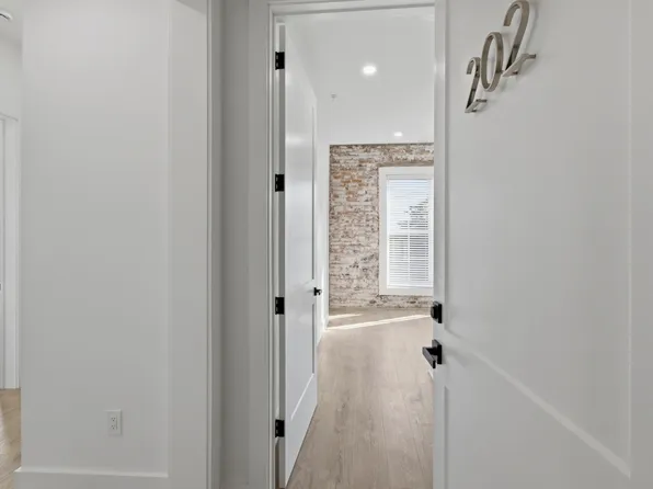 1600 10th Ave N Unit 202, Nashville, TN 37208