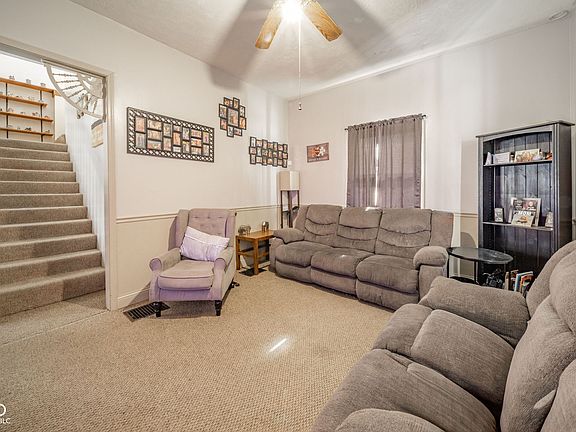 2nd image of 812 Chestnut St