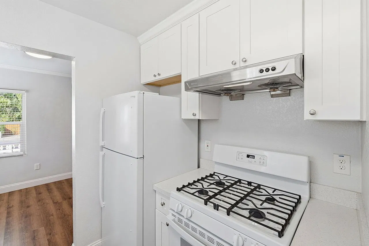 1 bed, 500 sqft, $2,850 — Photo 2