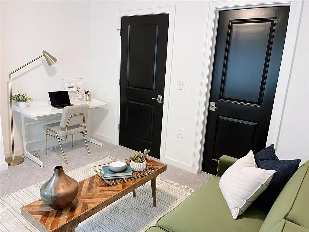 2 bed, 2.0 bath, 1718 sqft, $2,900 — Photo 2