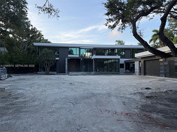 3rd image of 5095 SW 82nd St