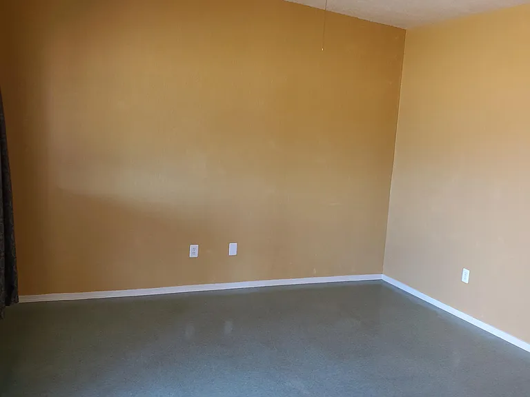 8908 Robert Dr — Photo 15