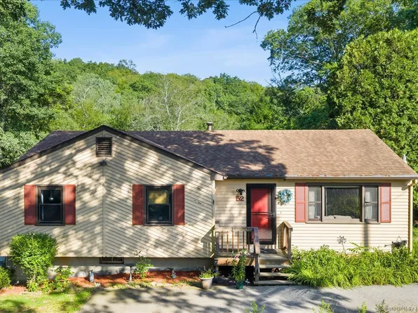 52 Singleton Road, Chaplin, CT 06235