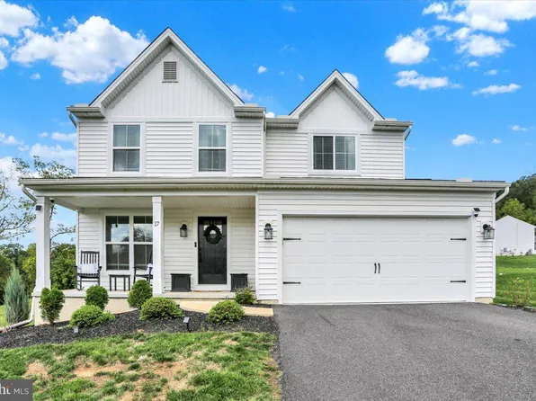 17 Crooked Ct, Reading, PA 19606