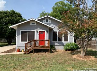 294 Ridgewood Ave, New Braunfels, TX 78130