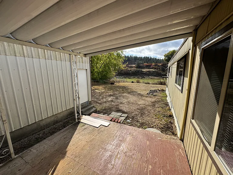 17404 E 6th Ave — Photo 37