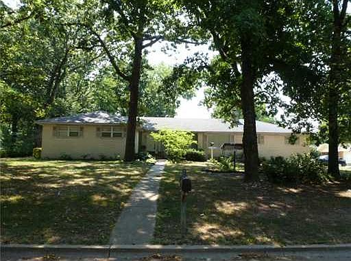 1st image of 504 W Valley West Dr