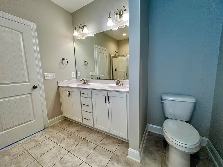 60 Kingsly Dr — Photo 22