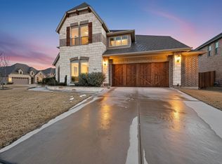 476 Wolf Creek Dr, Waxahachie, TX 75165