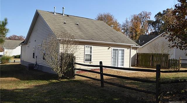 2nd image of 110 Everett Park Dr