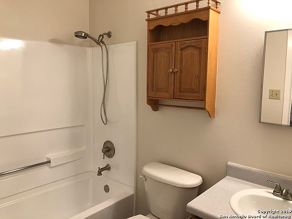 5th image of 15611 Walnut Creek Dr