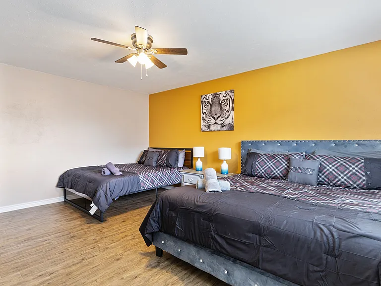 909 Arbor Downs Dr — Photo 18