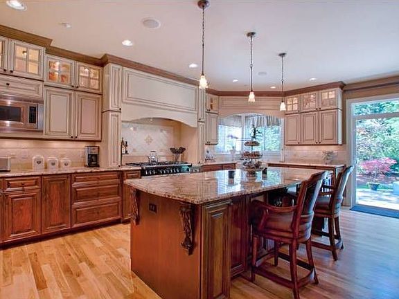 Gourmet Kitchen