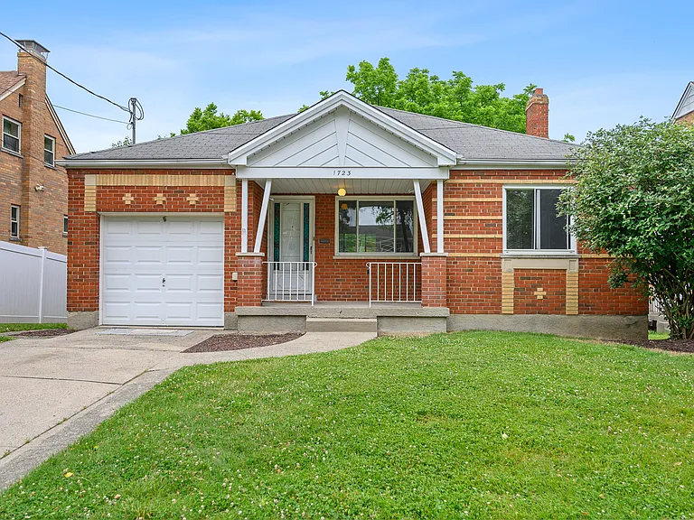 1723 Tuxworth Ave — Photo 1