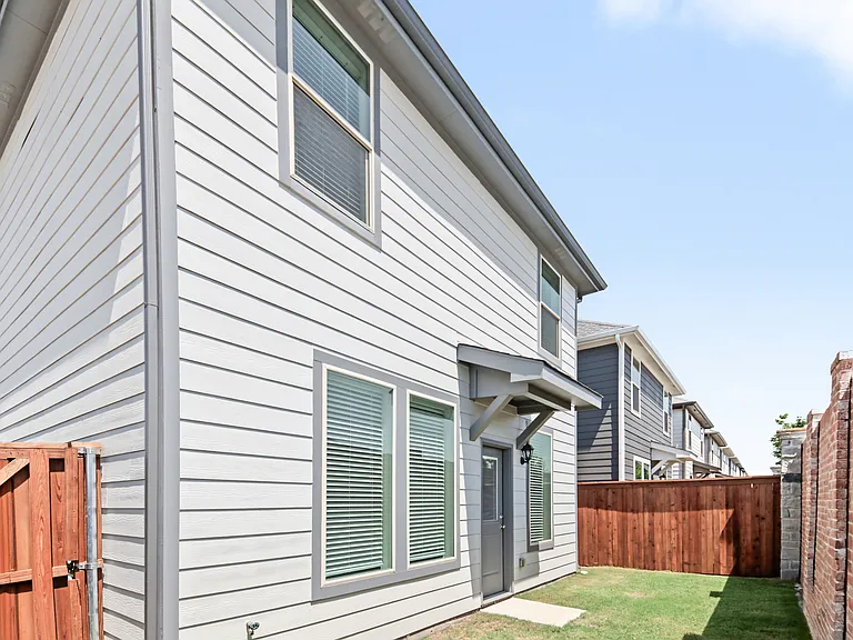 Enclave at Maxwell Creek — Photo 15