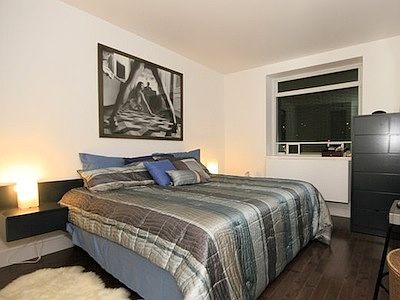 4th image of 207 Homer St