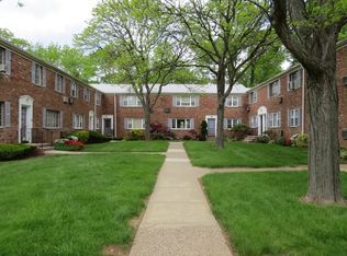 29 Wedgewood Dr APT 64, Verona, NJ 07044