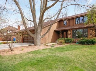 1274 Wyncrest Ct, Arden Hills, MN 55112