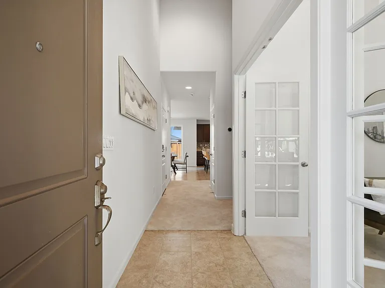 1439 Shore Dr — Photo 3