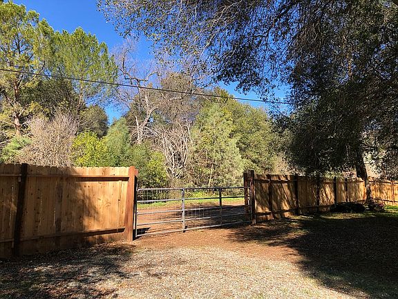 2nd image of 3518 Sonoma Way