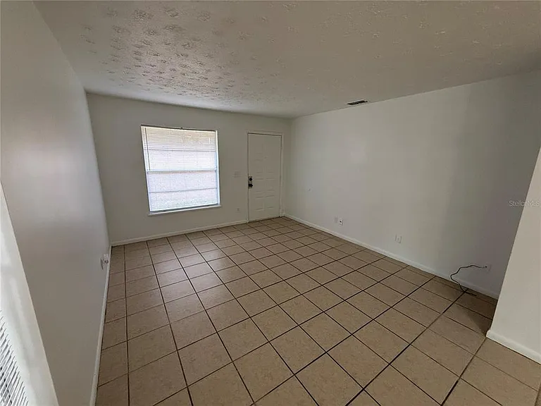 2710 NE 23rd Ave — Photo 6
