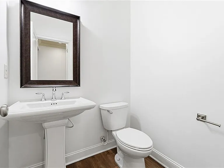 7809 Laurel Crest Dr — Photo 9