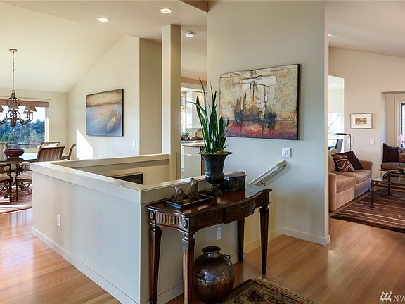 3rd image of 8820 NE 15th Pl