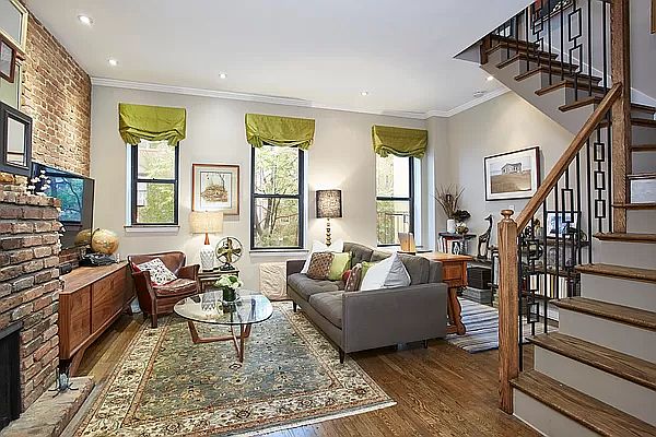 1st image of 261 W 71st St APT 7