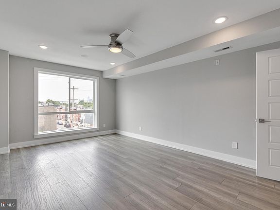 4th image of 419 W Cumberland St APT 3