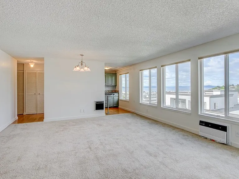 1965 12th Ave W #302 — Photo 4