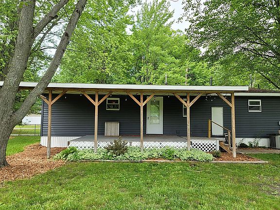 2nd image of 1096 Walnut Rd